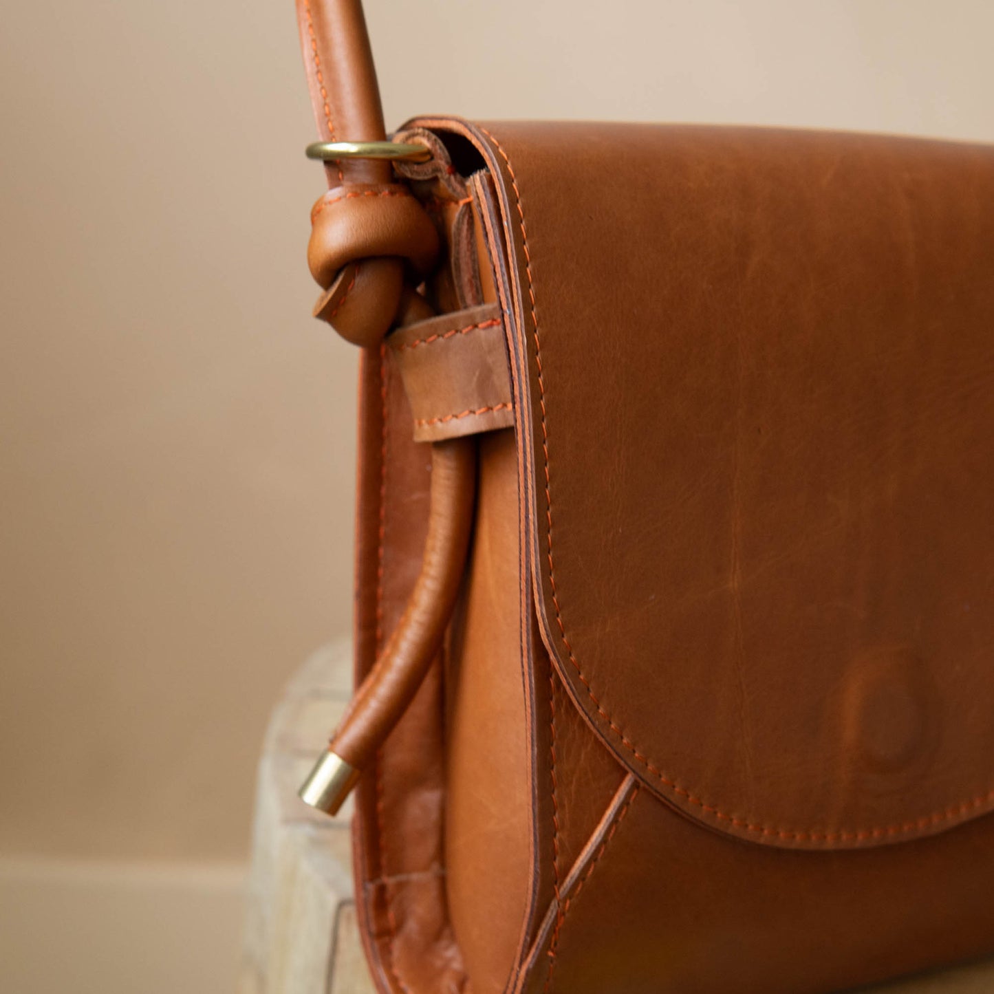 Helga Crossbody, Caramel Tan