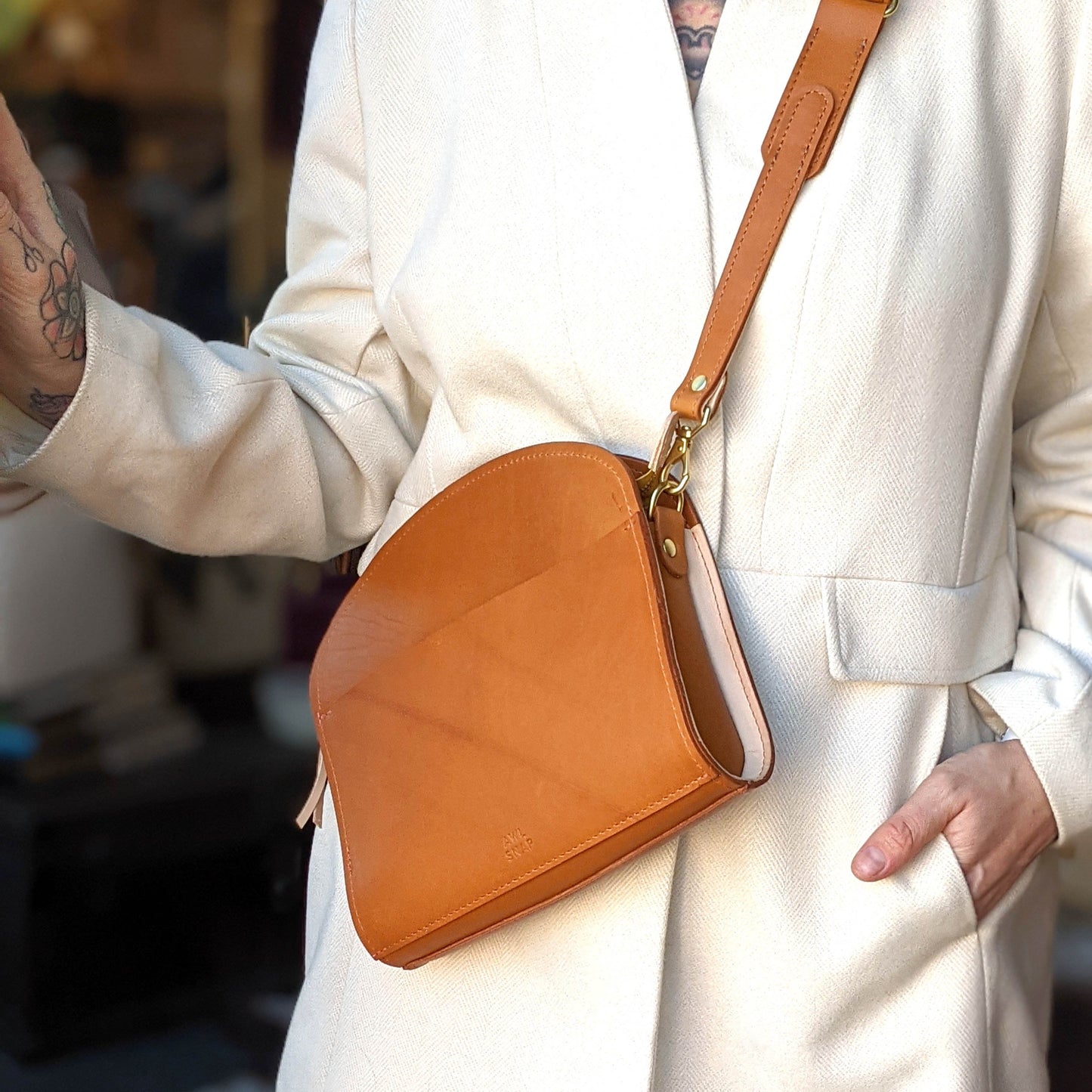 Georgia Crossbody, Caramel Tan