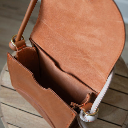 Helga Crossbody in Tan