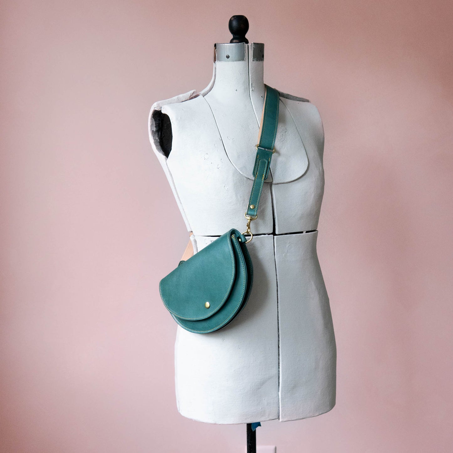 Eloise Crossbody in Juniper Green