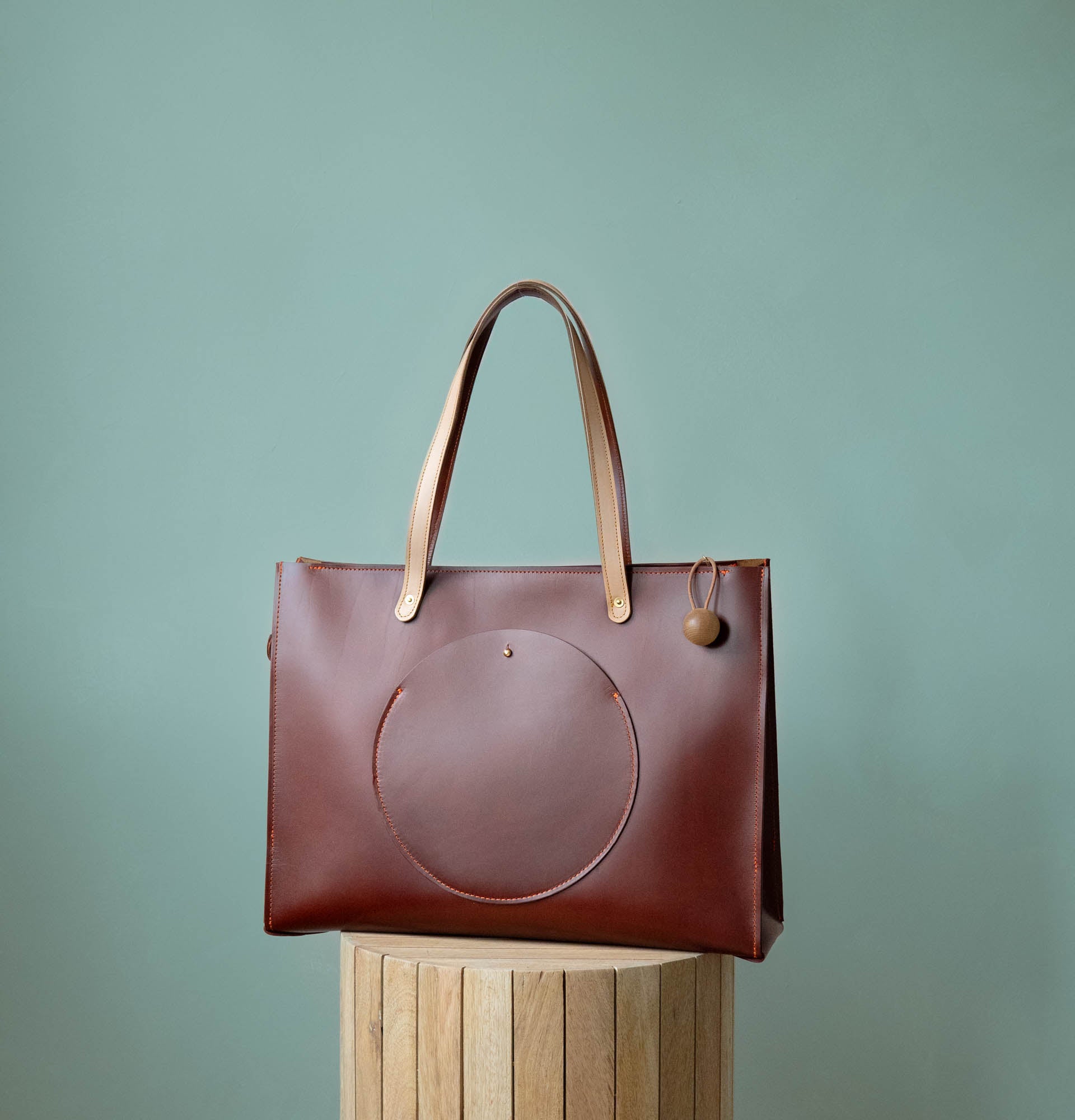 Lola Box Tote in Chestnut